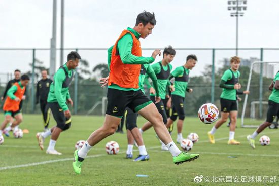 大方认爱卡哥：是的，我们订婚了 锦绣开年！